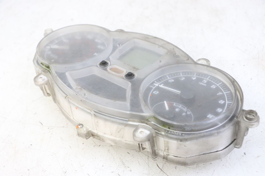 photo de COMPTEUR PIAGGIO MP3 LT 400 (2007 - 2012) - Autre angle de vue