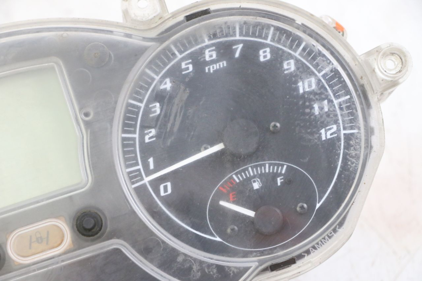 photo de COMPTEUR  PIAGGIO MP3 LT 300 (2010 - 2016) - Vue rapprochée