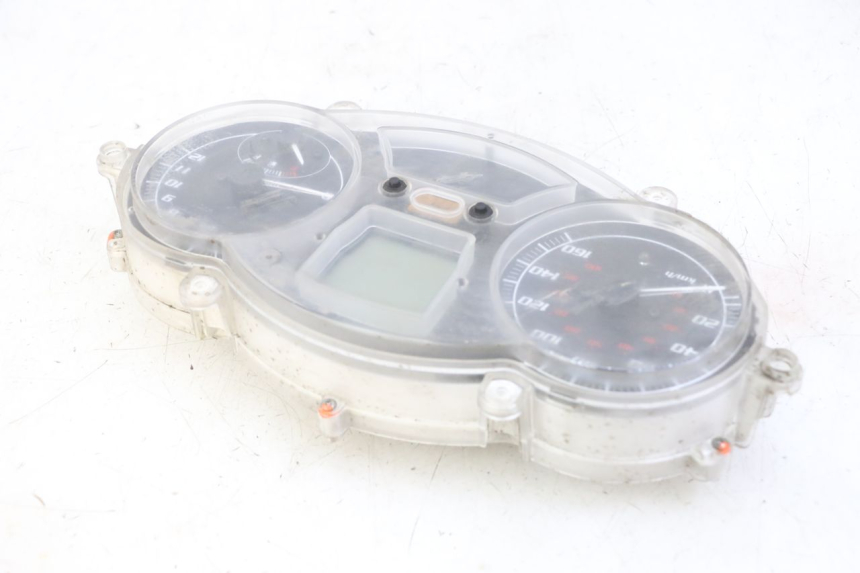 photo de COMPTEUR  PIAGGIO MP3 LT 300 (2010 - 2016) - Gros plan technique