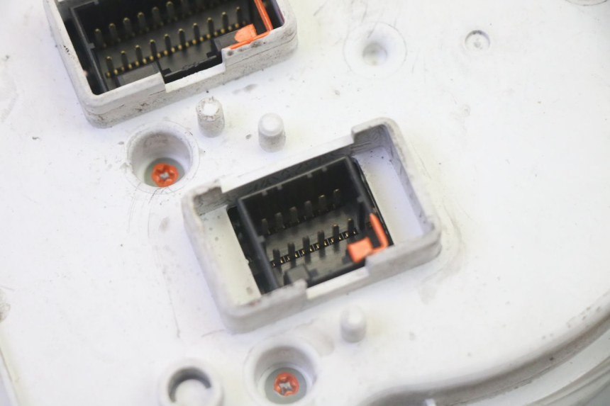 photo de COMPTEUR  PIAGGIO MP3 LT 300 (2010 - 2016) - Zoom composants