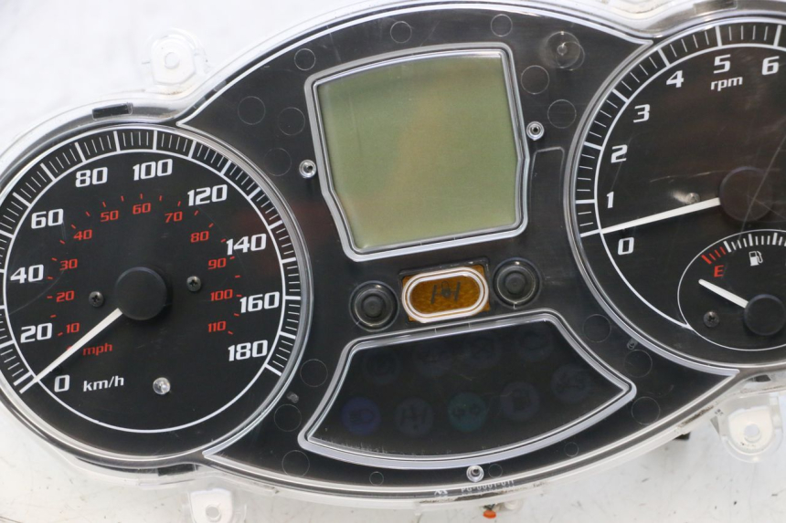 photo de COMPTEUR PIAGGIO MP3 LT 400 (2007 - 2012) - Zoom composants