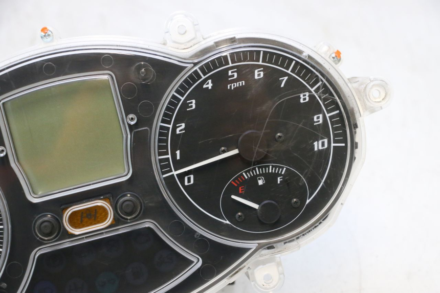 photo de COMPTEUR PIAGGIO MP3 LT 400 (2007 - 2012) - Vue rapprochée