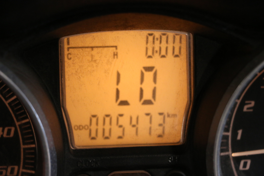photo de COMPTEUR PIAGGIO MP3 LT 400 (2007 - 2012) - Zoom état d’usage