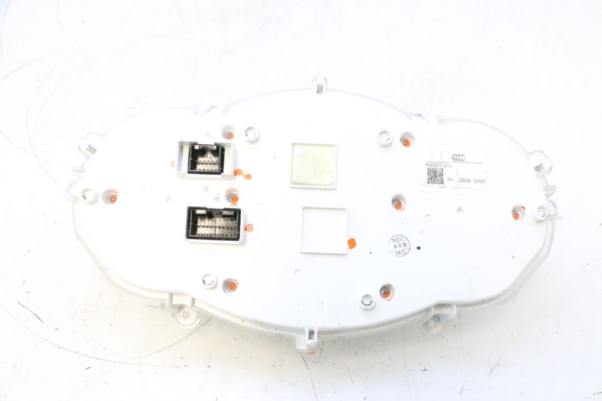 photo de COMPTEUR PIAGGIO MP3 LT 400 (2007 - 2012) - Points de fixation