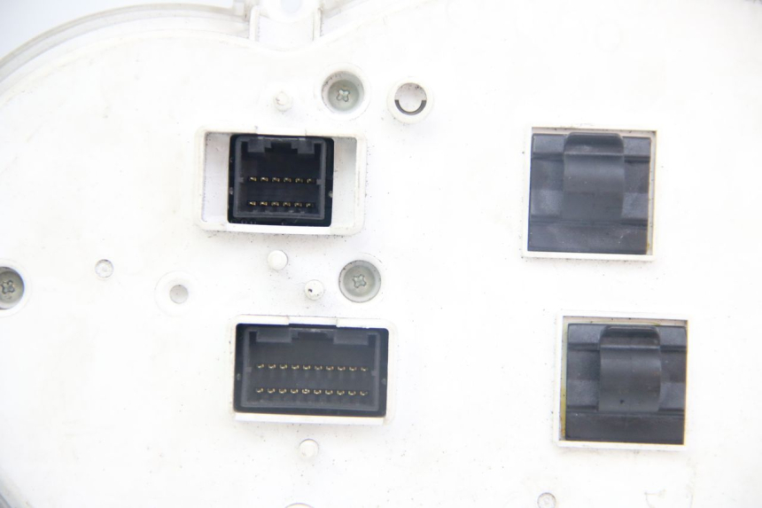 photo de COMPTEUR PIAGGIO MP3 125 (2006 - 2014) - Zoom composants