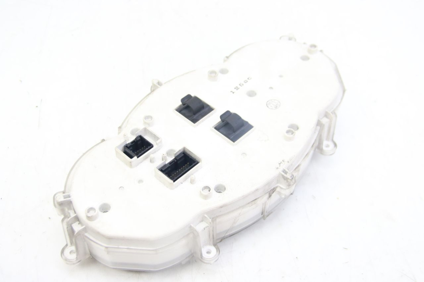 photo de COMPTEUR PIAGGIO MP3 125 (2006 - 2014) - Points de fixation