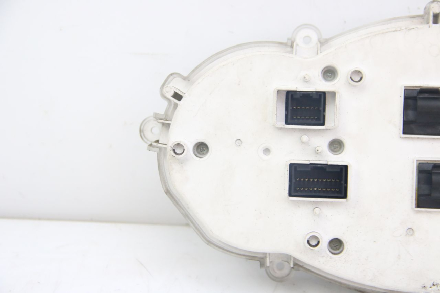 photo de COMPTEUR PIAGGIO MP3 125 (2006 - 2014) - Marquages et références