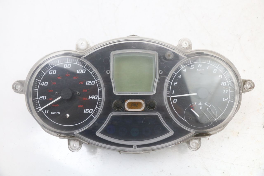 photo de COMPTEUR PIAGGIO MP3 125 (2006 - 2014) - Vue principale