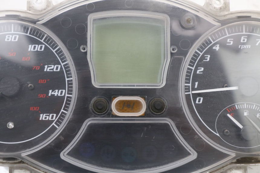 photo de COMPTEUR PIAGGIO MP3 125 (2006 - 2014) - Autre angle de vue