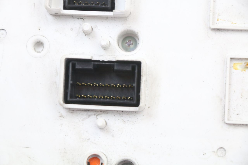 photo de COMPTEUR PIAGGIO MP3 125 (2006 - 2014) - Détails caractéristiques