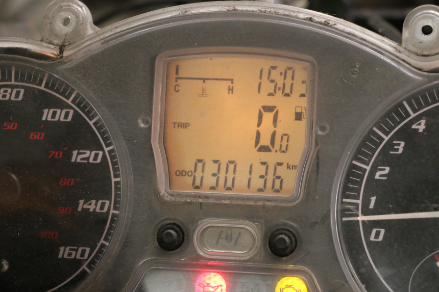 photo de COMPTEUR PIAGGIO MP3 125 (2006 - 2014) - Zoom état d’usage