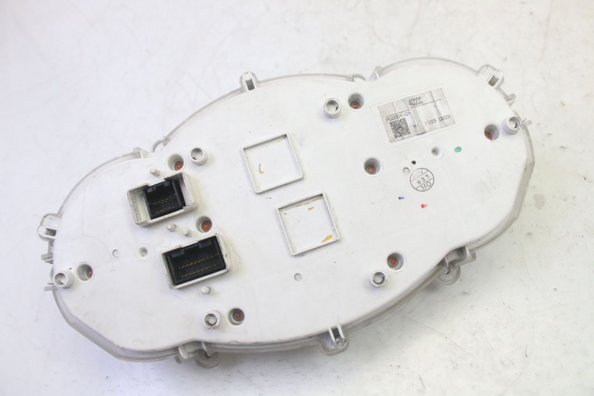 photo de COMPTEUR  PIAGGIO MP3 500 (2011 - 2015) - Marquages et références