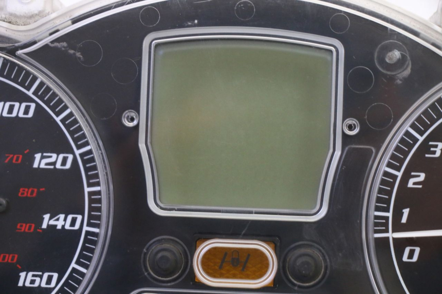 photo de COMPTEUR PIAGGIO MP3 125 (2006 - 2014) - Zoom état d’usage