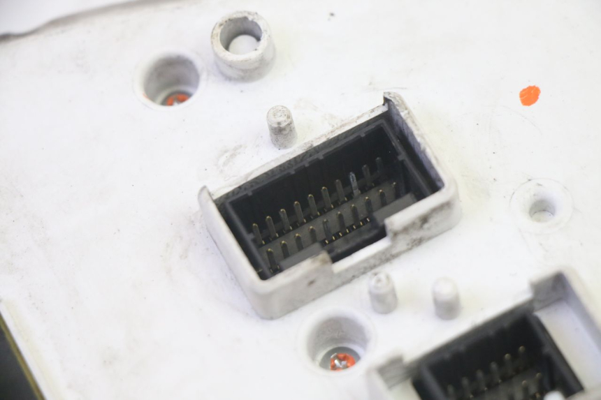 photo de COMPTEUR  PIAGGIO MP3 RL 250 (2006 - 2010) - Détails caractéristiques