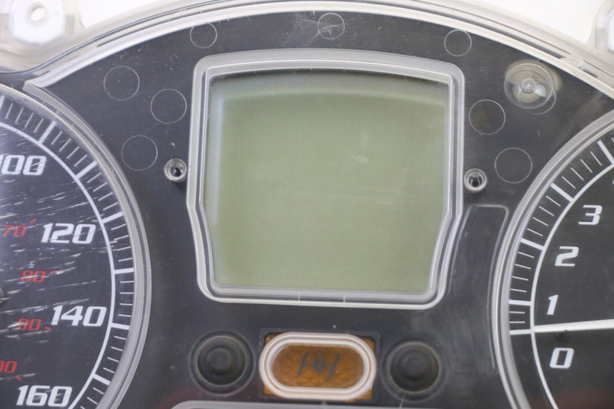 photo de COMPTEUR  PIAGGIO MP3 RL 250 (2006 - 2010) - Zoom état d’usage