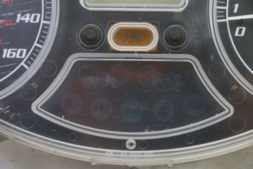 photo de COMPTEUR  PIAGGIO MP3 RL 250 (2006 - 2010) - Autre angle de vue