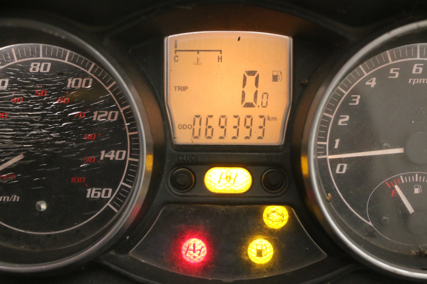 photo de COMPTEUR  PIAGGIO MP3 RL 250 (2006 - 2010) - Vue d’ensemble