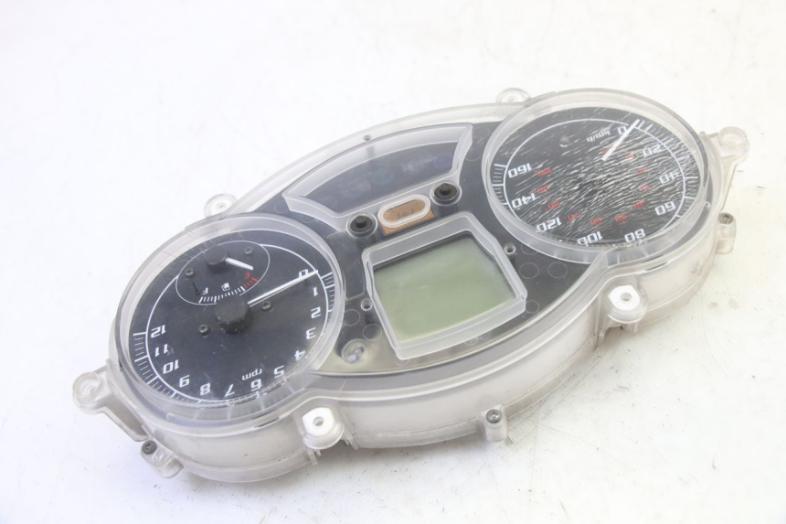 photo de COMPTEUR  PIAGGIO MP3 RL 250 (2006 - 2010) - État de surface