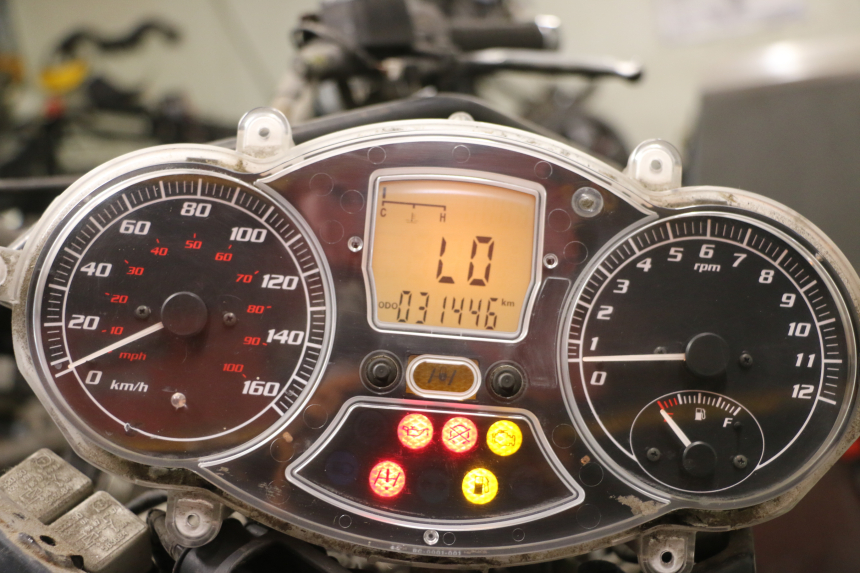 photo de COMPTEUR PIAGGIO MP3 125 (2006 - 2014) - Vue d’ensemble