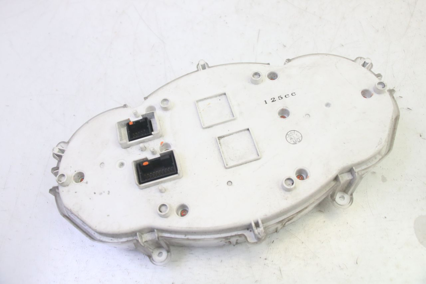 photo de COMPTEUR PIAGGIO MP3 125 (2006 - 2014) - Marquages et références