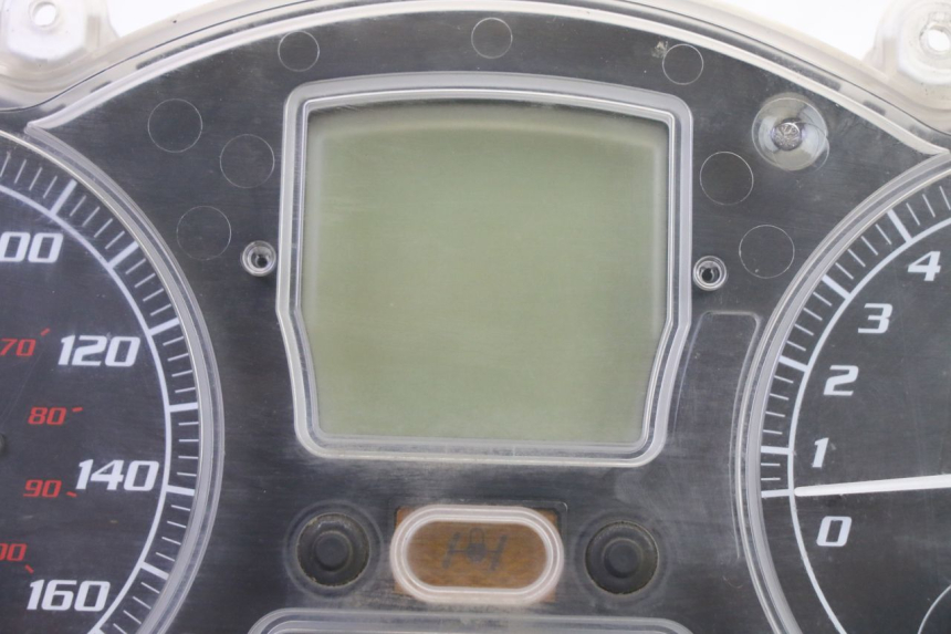photo de COMPTEUR  PIAGGIO MP3 RL 250 (2006 - 2010) - Zoom état d’usage