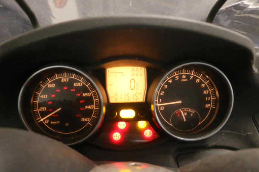 photo de COMPTEUR  PIAGGIO MP3 RL 250 (2006 - 2010) - Détail de la pièce