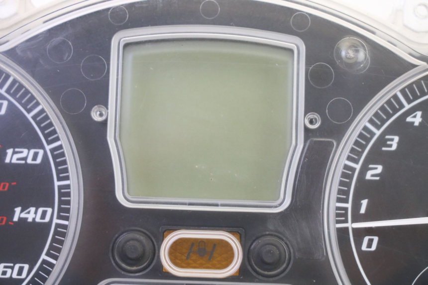 photo de COMPTEUR  PIAGGIO MP3 RL 250 (2006 - 2010) - Gros plan technique
