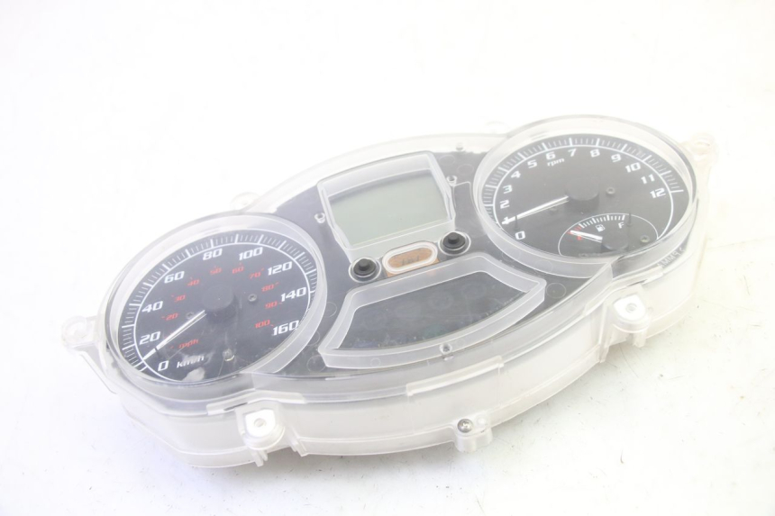 photo de COMPTEUR  PIAGGIO MP3 RL 250 (2006 - 2010) - État de surface