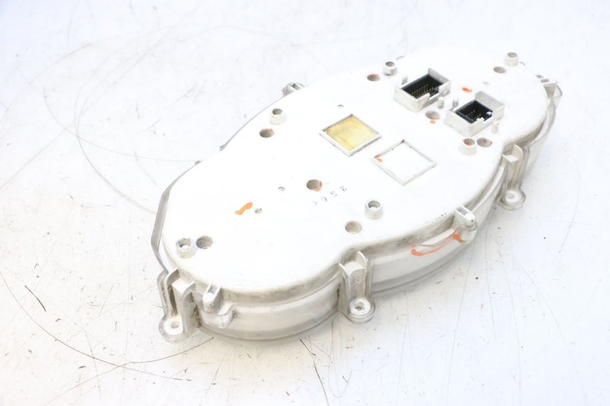 photo de COMPTEUR  PIAGGIO MP3 RL 250 (2006 - 2010) - Détail de la pièce