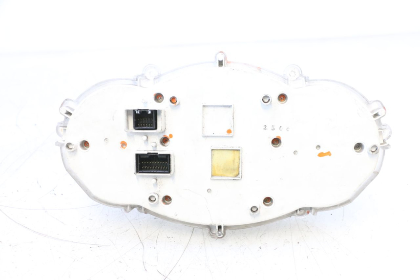 photo de COMPTEUR  PIAGGIO MP3 RL 250 (2006 - 2010) - État de surface