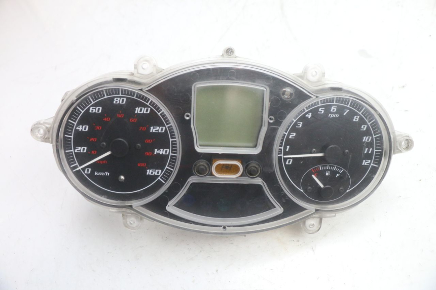 photo de COMPTEUR PIAGGIO MP3 125 (2006 - 2014) - Vue principale
