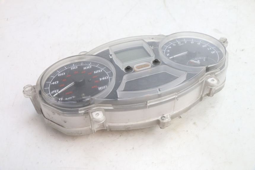 photo de COMPTEUR PIAGGIO MP3 125 (2006 - 2014) - Points de fixation