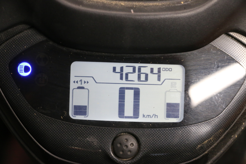 photo de COMPTEUR  YAMAHA NEO'S CORE 1 (2022 - 2026) - Détail de la pièce