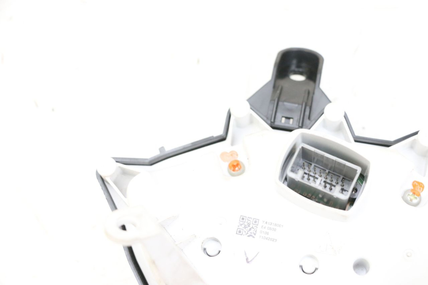 photo de COMPTEUR  YAMAHA NEO'S CORE 1 (2022 - 2026) - Points de fixation