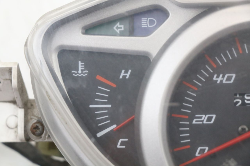 photo de COMPTEUR HONDA NHX LEAD 110 (2008 - 2010) - Gros plan technique