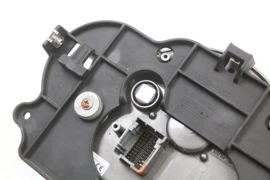 photo de COMPTEUR  MOTO GUZZI NORGE 8V GT 1200 (2011 - 2016) - Marquages et références