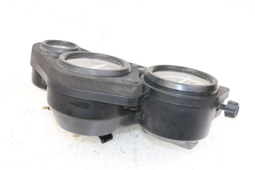 photo de COMPTEUR  HONDA NSR R 125 (1994 - 2003) - Vue rapprochée