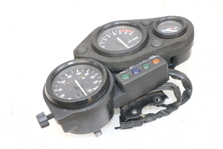 photo de COMPTEUR  HONDA NSR R 125 (1994 - 2003) - Autre angle de vue