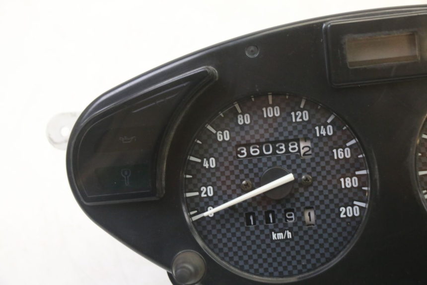 photo de COMPTEUR  HONDA NTV DEAUVILLE 650 (2001 - 2006) - Détail de la pièce