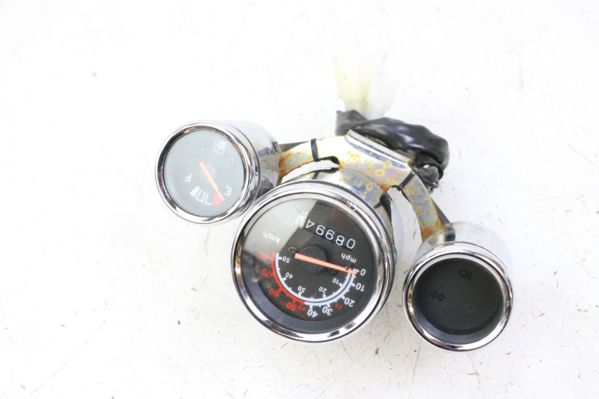 photo de COMPTEUR  JM MOTORS OLDIES GT 4T 50 (2018 - 2025) - Autre angle de vue