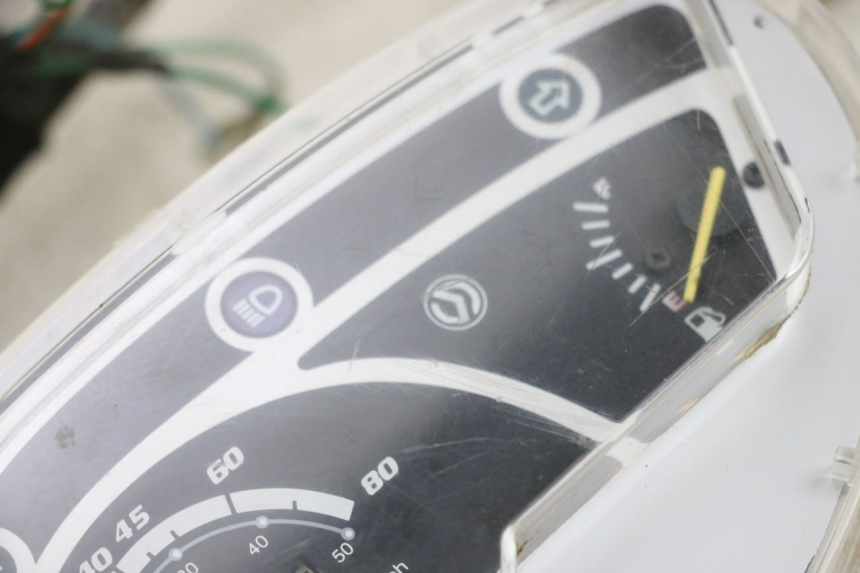 photo de COMPTEUR SYM ORBIT 2 4T 50 (2008 - 2017) - Gros plan technique