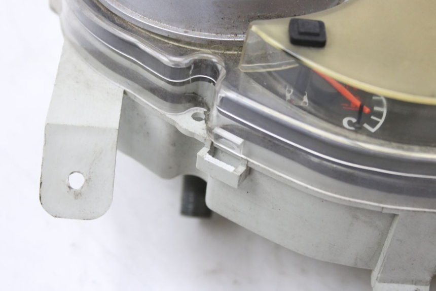 photo de COMPTEUR KEEWAY OUTLOOK 125 (2007 - 2013) - Points de fixation