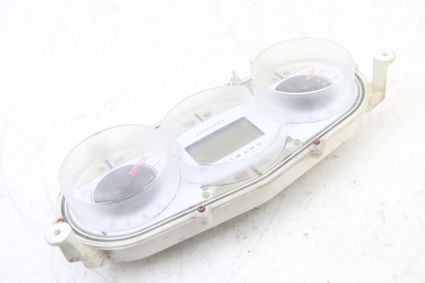 photo de COMPTEUR PEUGEOT SATELIS COMPRESSOR K15 125 (2006 - 2009) - Points de fixation