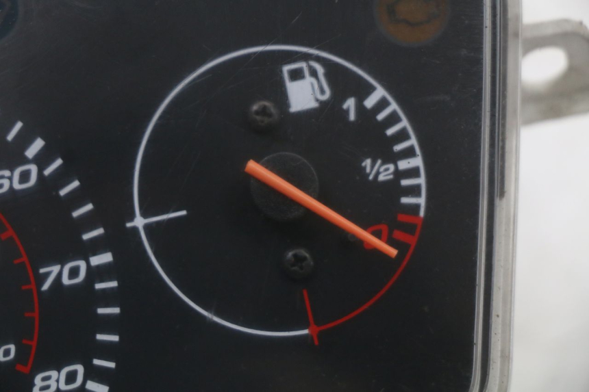 photo de COMPTEUR  PEUGEOT STREETZONE 4T 50 (2018 - 2023) - Zoom état d’usage