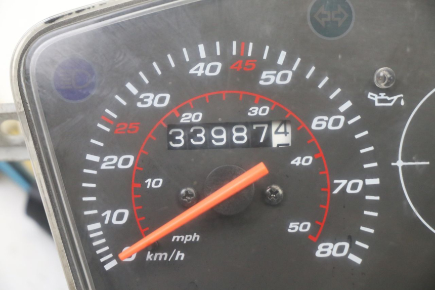 photo de COMPTEUR  PEUGEOT STREETZONE I 2T 50 (2018 - 2020) - Détail de la pièce