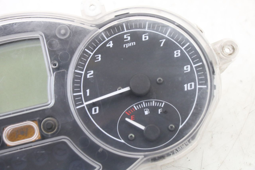 photo de COMPTEUR PIAGGIO MP3 LT 400 (2007 - 2012) - Autre angle de vue
