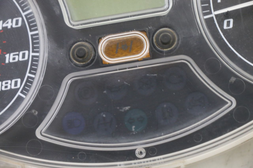 photo de COMPTEUR PIAGGIO MP3 LT 400 (2007 - 2012) - Vue d’ensemble