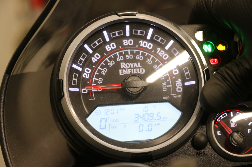 photo de COMPTEUR  ROYAL ENFIELD HYMALAYAN 410 (2016 - 2023) - Zoom état d’usage