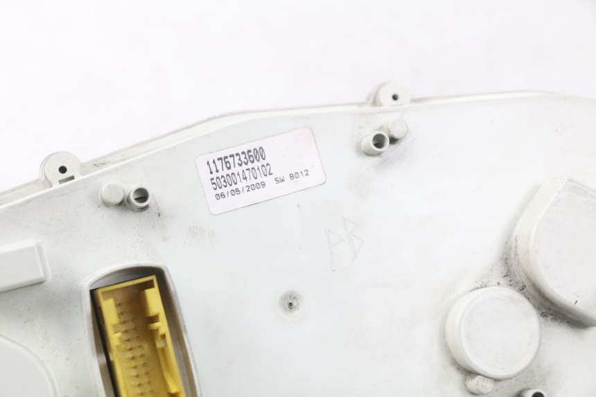 photo de COMPTEUR PEUGEOT SATELIS 125 (2006 - 2009) - Zoom état d’usage