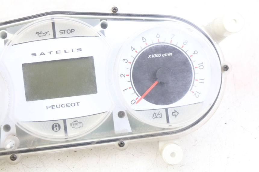 photo de COMPTEUR PEUGEOT SATELIS 125 (2006 - 2009) - Vue rapprochée